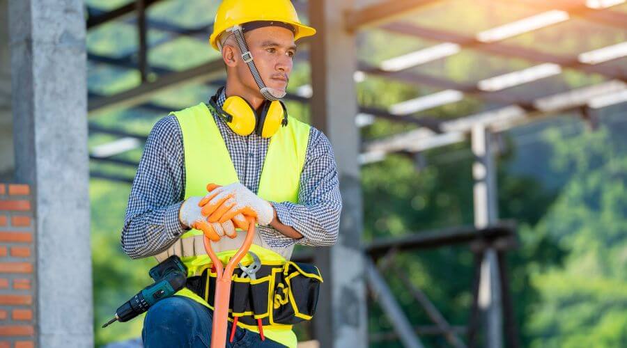 Professional gutter cleaning in Blaine, KY